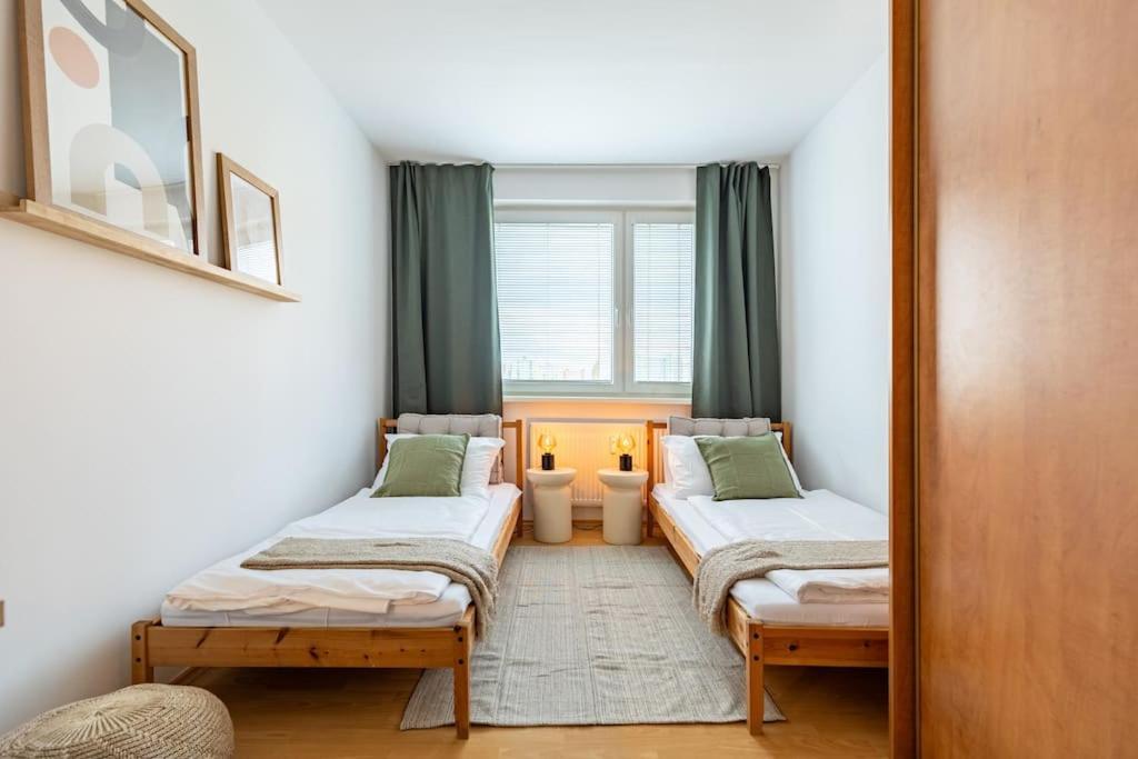 Duna Retreat: City Serenity Pressburg Exterior foto