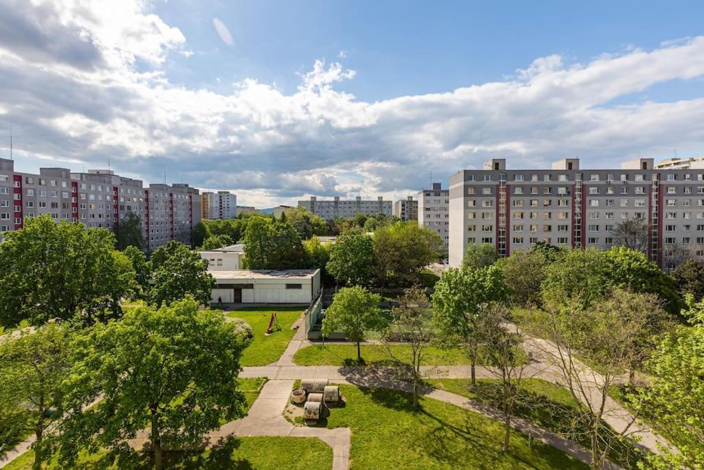 Duna Retreat: City Serenity Pressburg Exterior foto